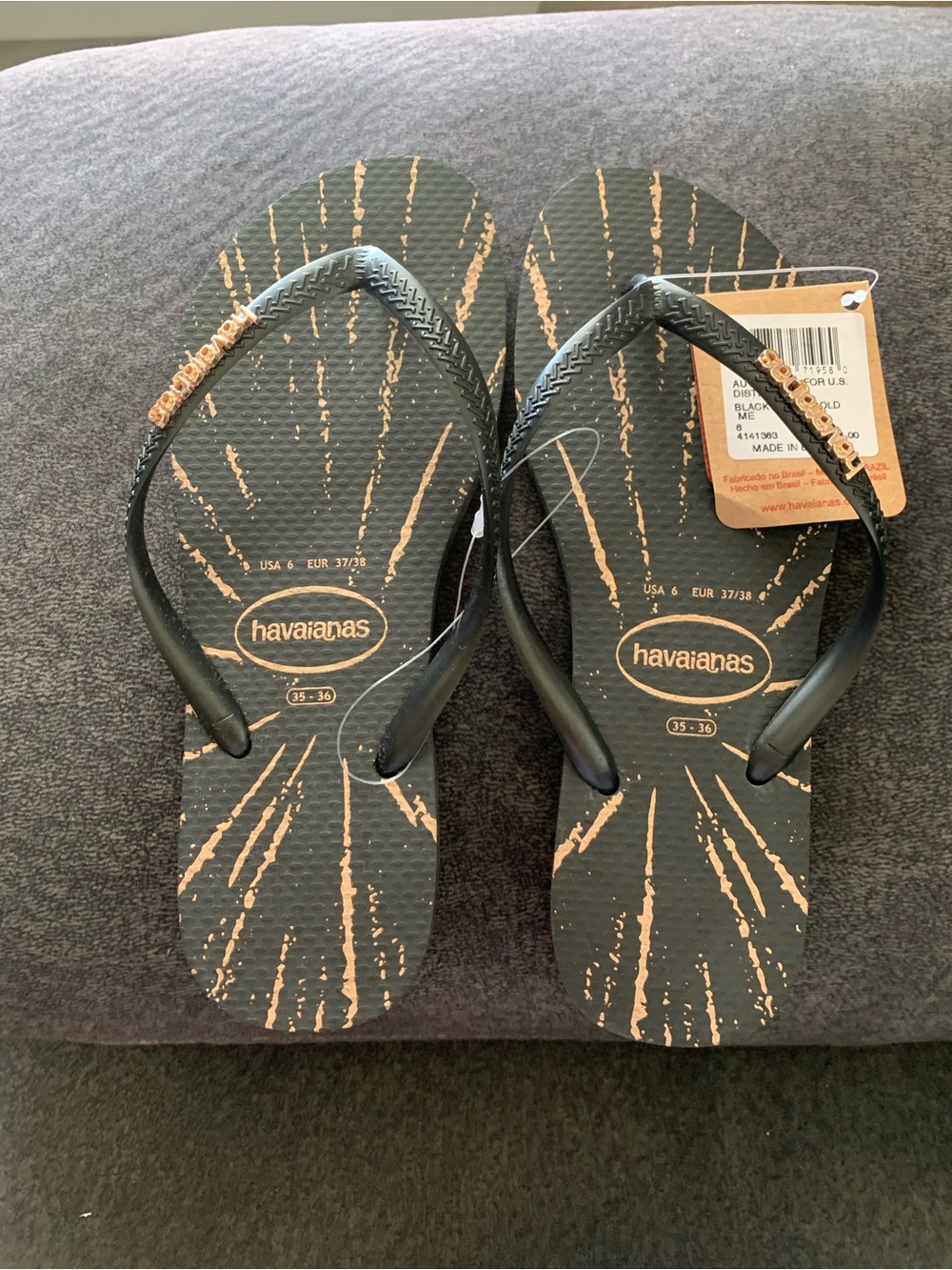 NWT Havaianas Womens Slim
Metallic Print Black Rose Gold
Metallic 35-36 - Size 6